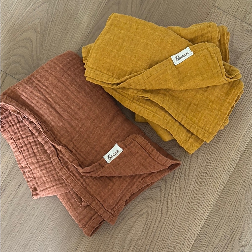 Brean organic cotton muslin baby swaddle